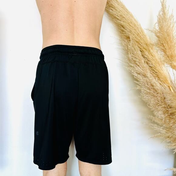 MENS CHAMPION Black Red Basketball Mesh Cutout Drawstring Workout Gym Shorts M - Picture 3 of 13